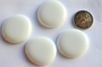 Dekosteine XL 32-37mm weiß opak nicht transparent 4 Stück ca. 70g.