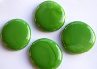 Dekosteine XL 32-37mm grün opak nicht transparent 4 Stück ca. 70g. Dekosteine XL 32-37mm grün opak nicht transparent 4 Stück ca. 70g.