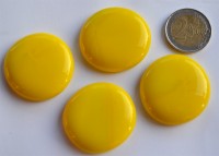 Dekosteine XL 32-37mm gelb opak nicht transparent 4 Stück ca. 70g.