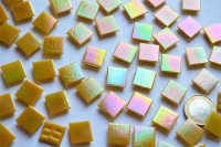 Glas Mosaiksteine schimmernd gelb 1,5cm 100 St.- ca. 145g Glas Mosaiksteine schimmernd gelb 1,5cm 100 St.- ca. 145g