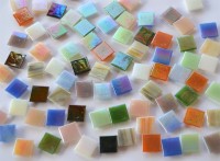 Glas Mosaiksteine schimmernd 1,5x1,5cm Buntmix 200 St.- ca. 290g